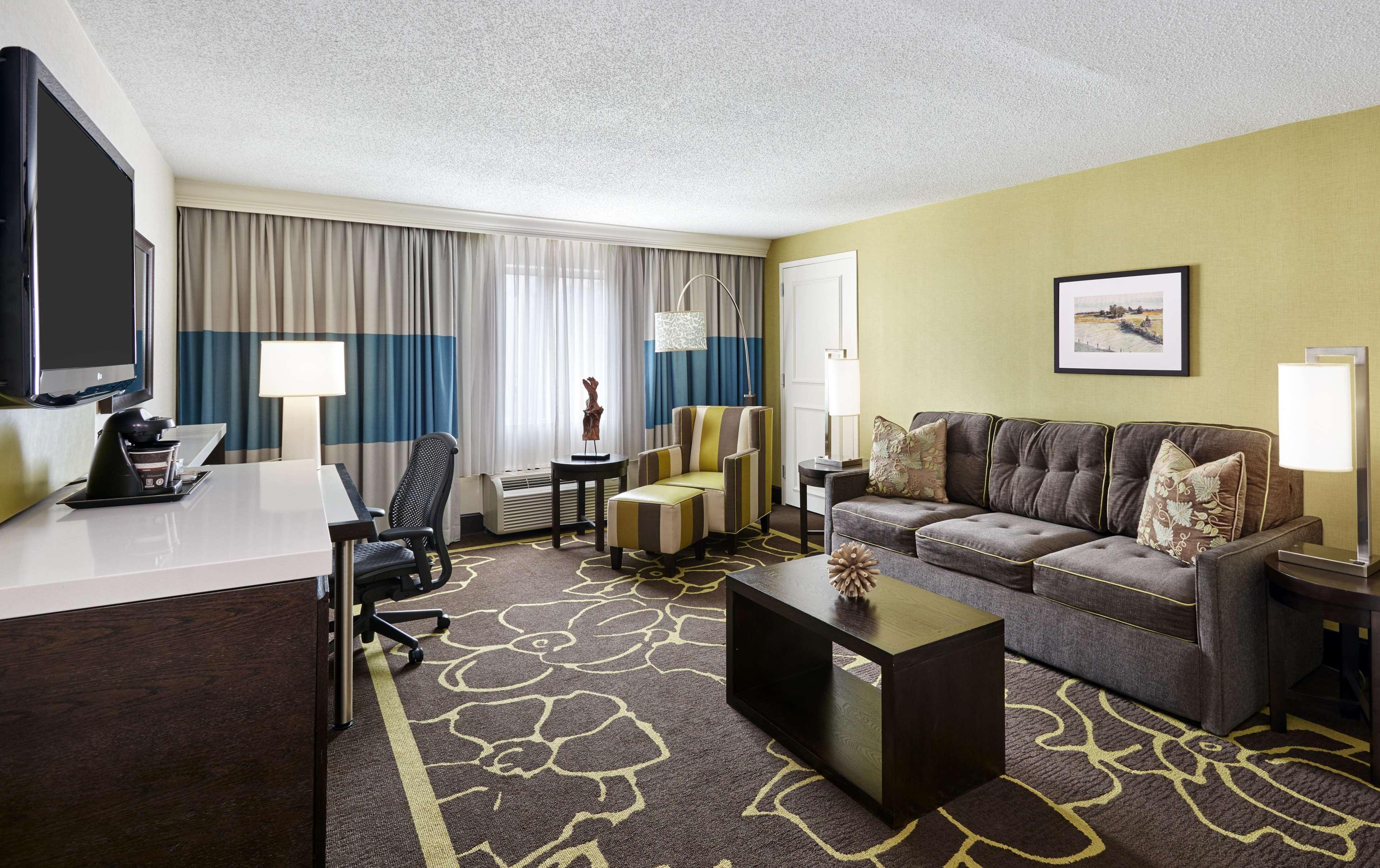 Doubletree By Hilton Charlotte Uptown Hotel Ngoại thất bức ảnh
