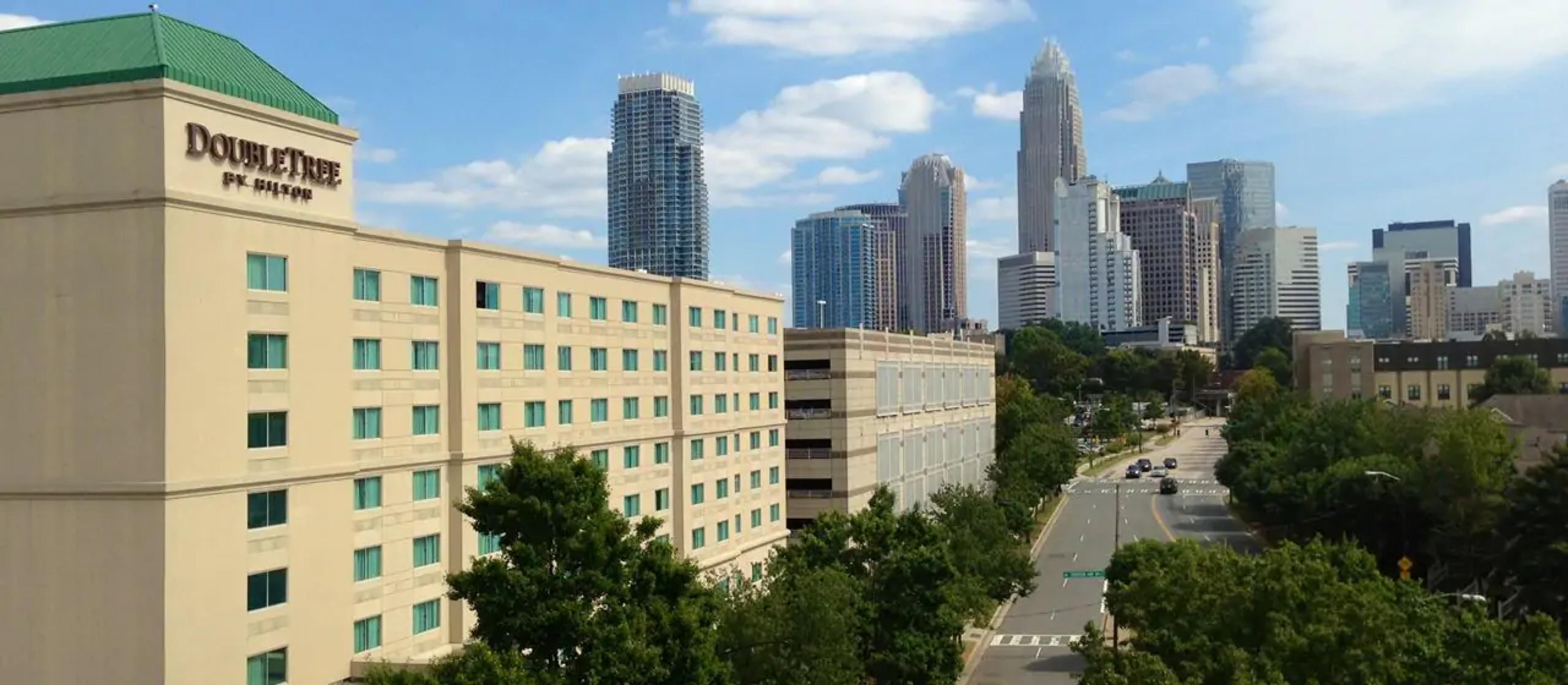 Doubletree By Hilton Charlotte Uptown Hotel Ngoại thất bức ảnh