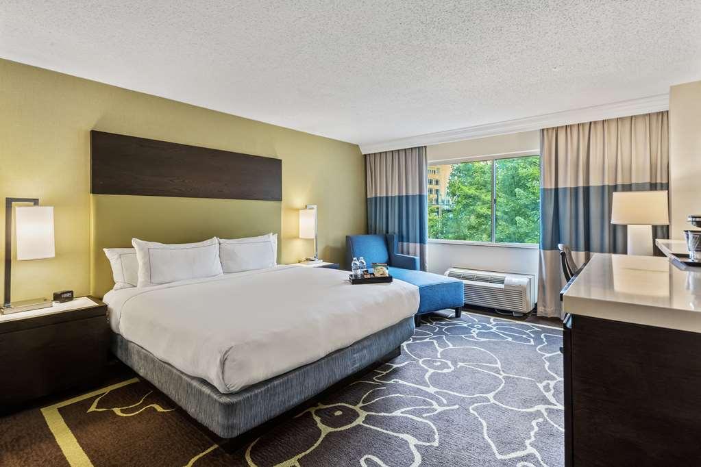 Doubletree By Hilton Charlotte Uptown Hotel Phòng bức ảnh