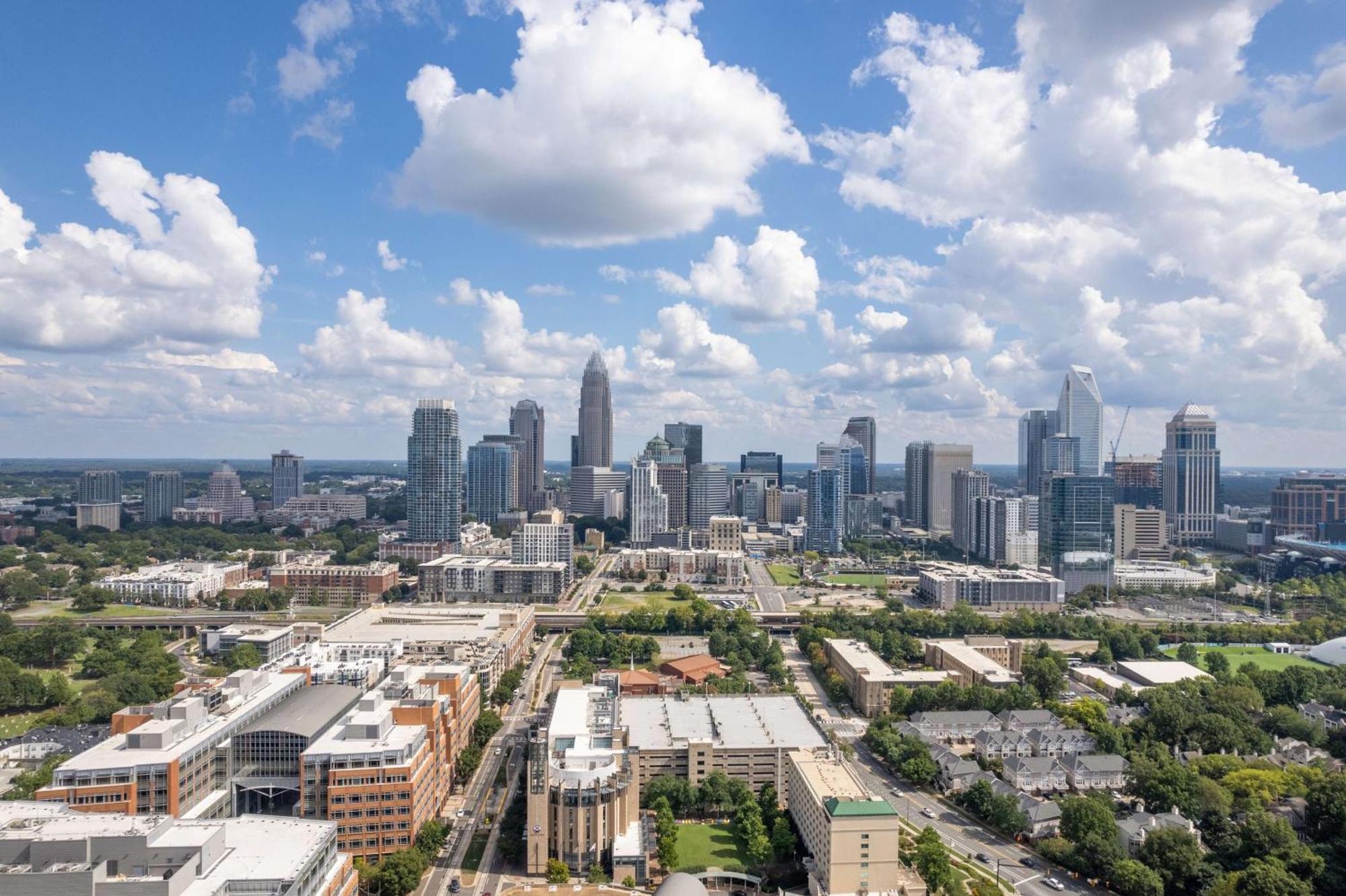 Doubletree By Hilton Charlotte Uptown Hotel Ngoại thất bức ảnh
